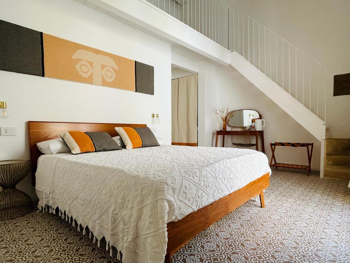 Palazzo Ma.Ri.Lu. Hotel Cabras Ngoại thất bức ảnh